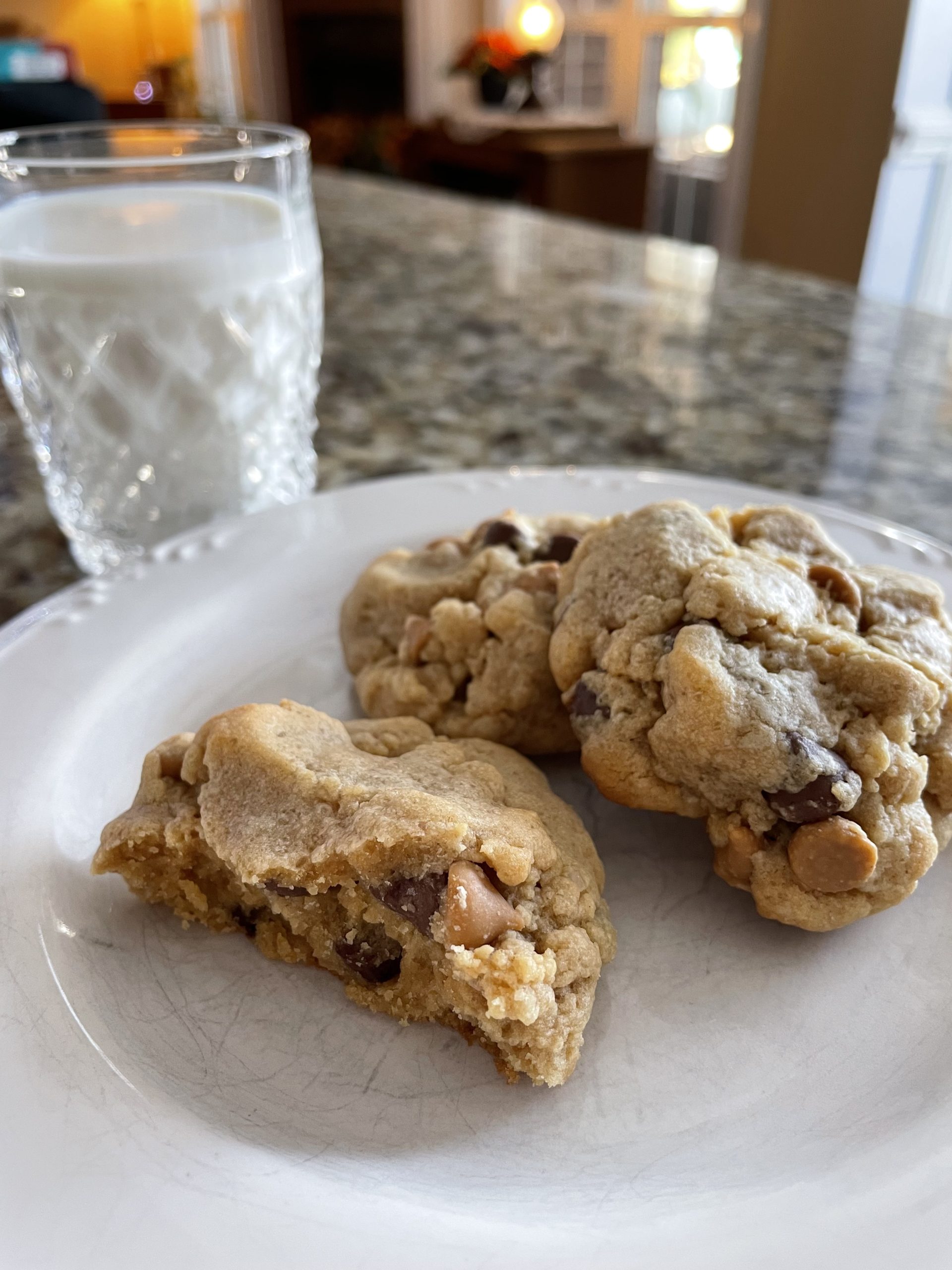 son-bs-soft-peanut-butter-chocolate-chip-cookies